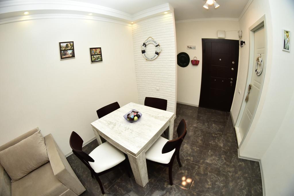 Stars Apartment Batumi Exterior photo