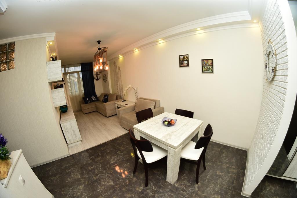 Stars Apartment Batumi Exterior photo